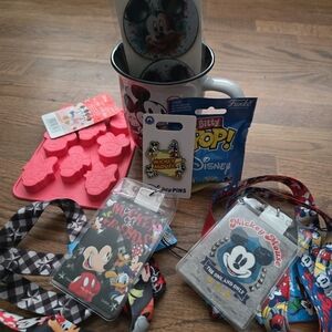 Disney Mickey Mouse & Friends Bundle